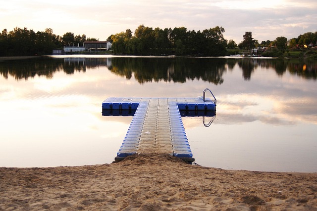 Free Lake Nature photo and picture