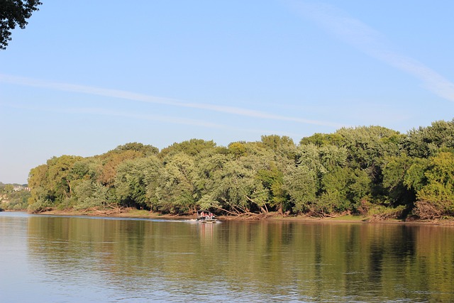 Free Mississippi River photo and picture
