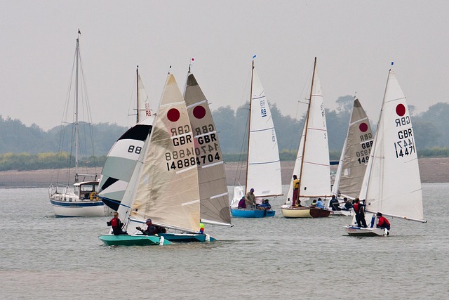 Free Dingy Race Boat photo and picture