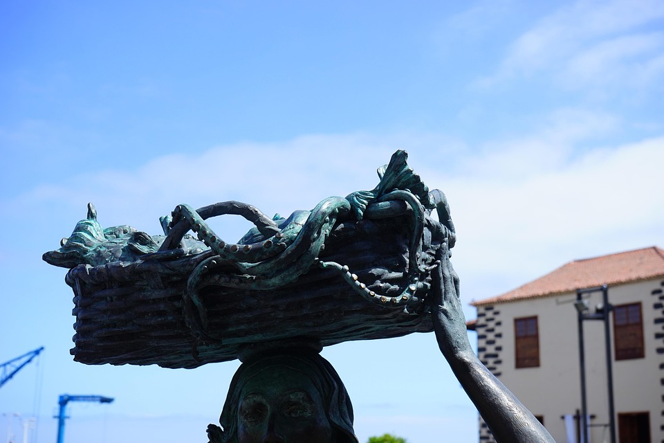 Statue Bronze Fisherwoman - Free photo on Pixabay