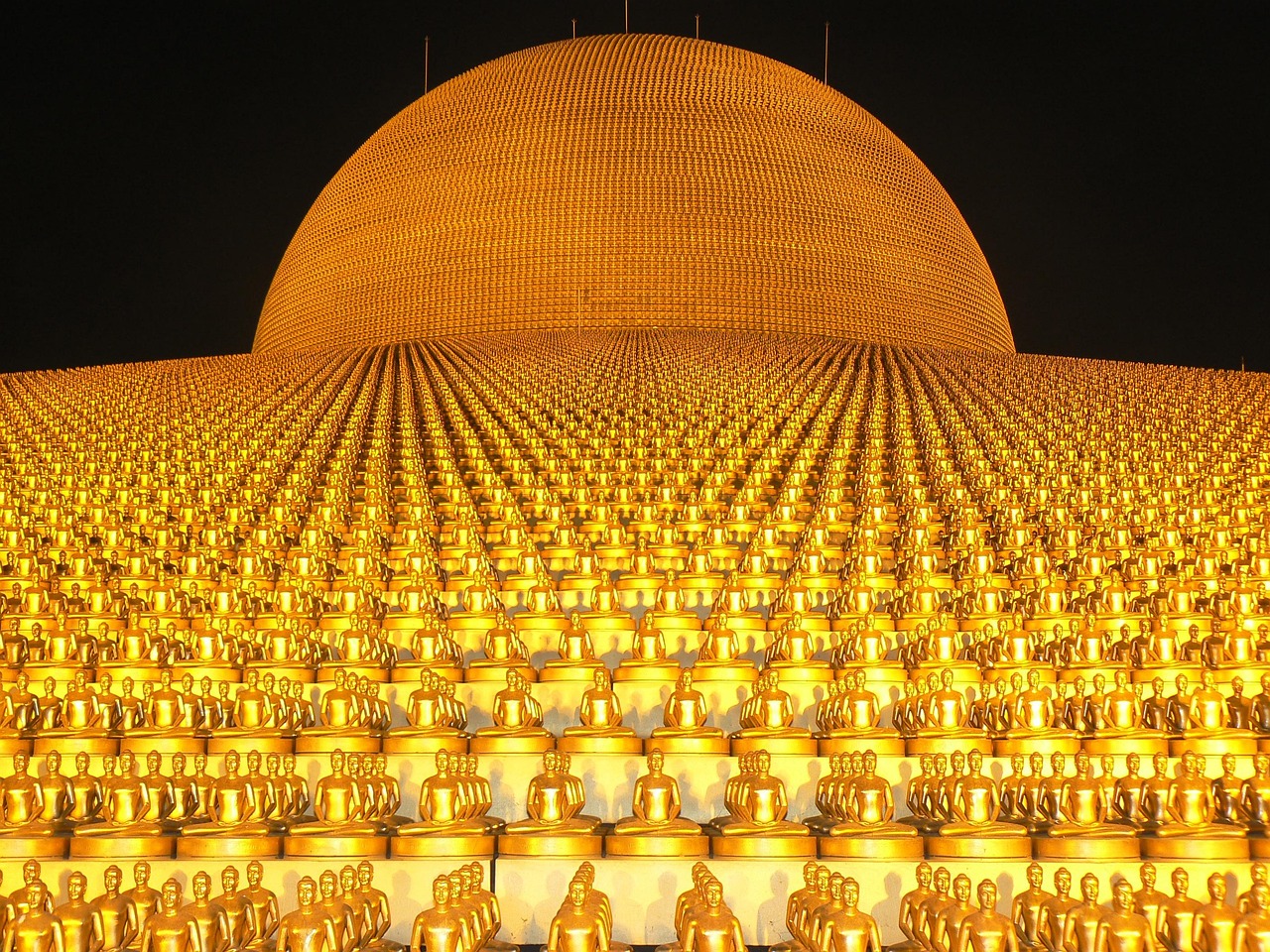 dhammakaya-pagoda-472569_1280.jpg
