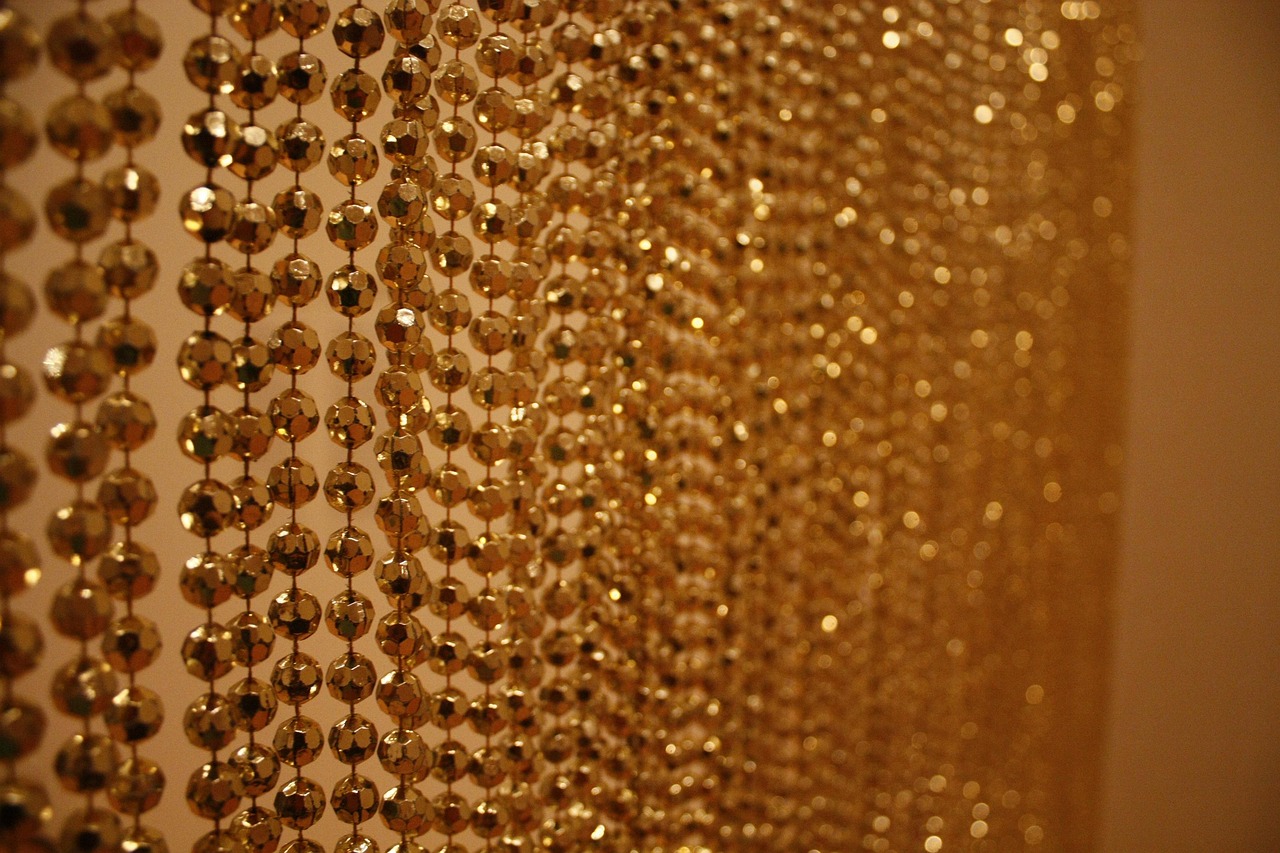 100,000+ Free Golden Curtain Design & Curtain Images - Pixabay