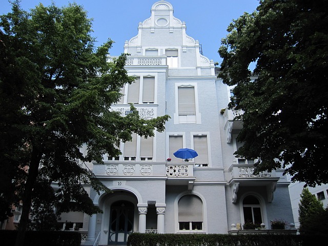 Free Villa Residential House photo and picture