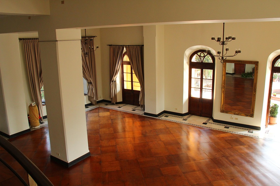 Gratis foto: woonkamer, houten vloer, dekzeil gratis afbeelding ... Vloer floors woonkamer houten