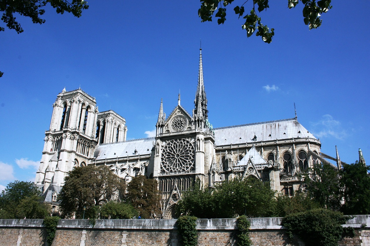 Plus de 30 000 images de Cathédrale Notre-Dame De Paris et de Paris ...