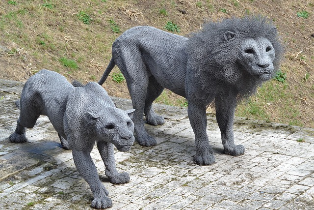 Free Lion Statue photo and picture