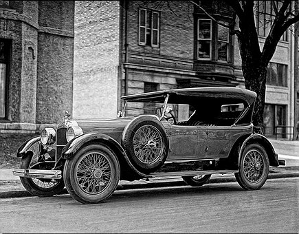 Free Antique Car Dusenberg photo and picture