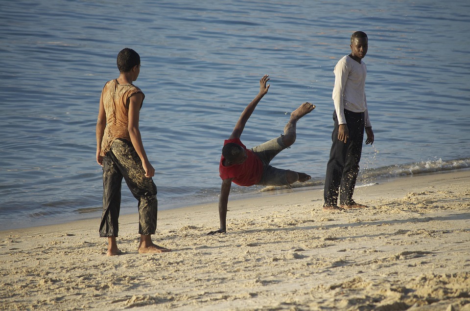 Capoeira, Tanzania, Gente Joven, Bailes Brasileños