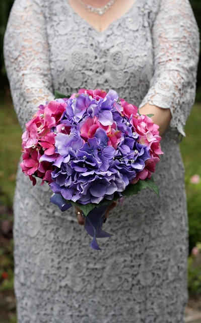 Free Bride Bouquet photo and picture
