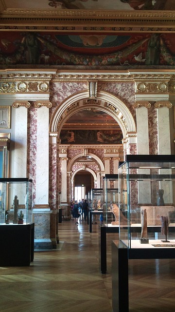 Free Louvre Paris photo and picture