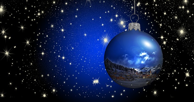 Free christmas ornament bullet christmas tree decorations illustration