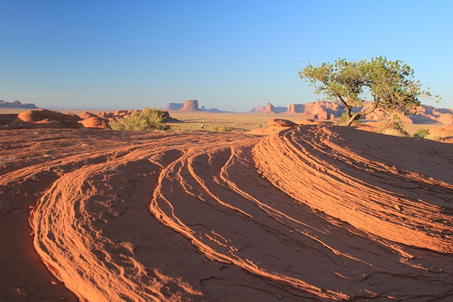 Free Mystery Valley Monument Valley photo and picture