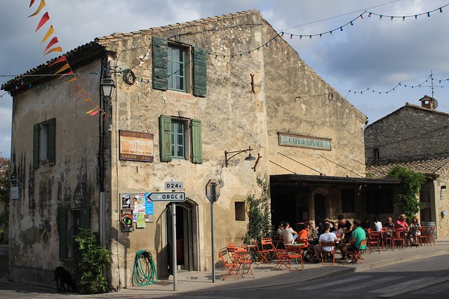 Free Egalieres Provence photo and picture
