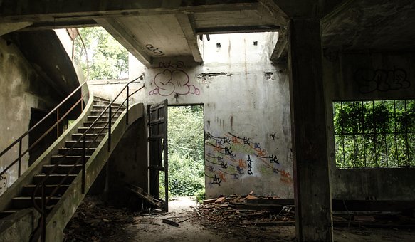 Free Ruin Abandoned photo and picture