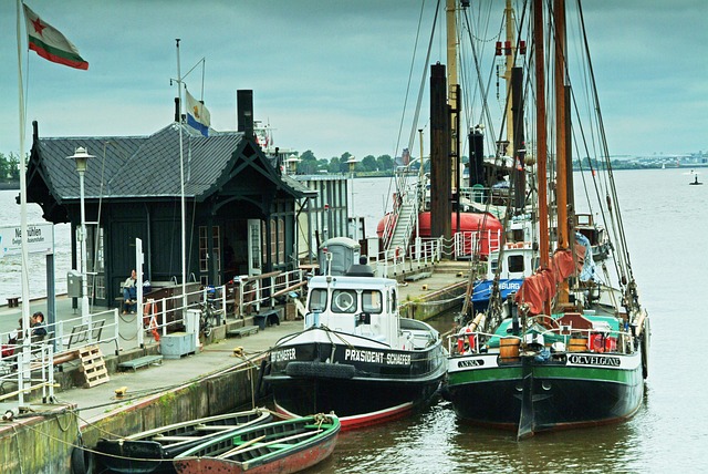 Free Hamburg Port photo and picture