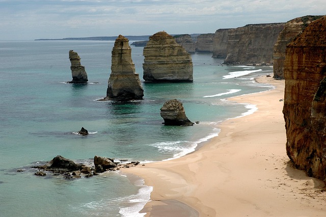 Free Rocks 12 Apostles photo and picture