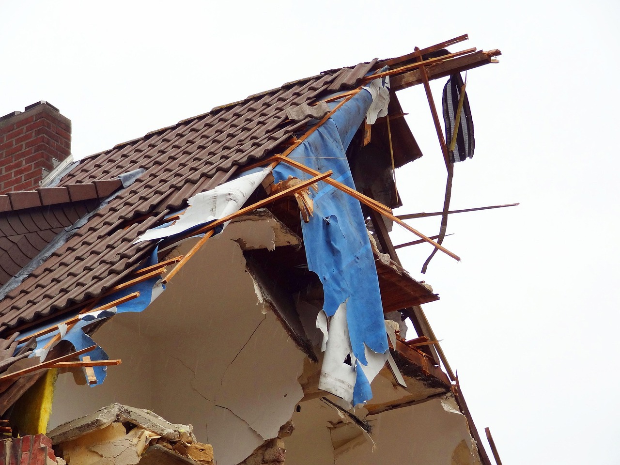 House Exploding Frame Explosion Residential House Bomb - Free photo on Pixabay