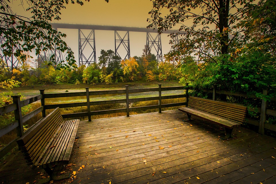 https://cdn.pixabay.com/photo/2014/11/30/19/59/landscape-552055_960_720.jpg