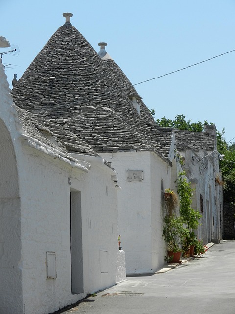 Free Trullo House photo and picture