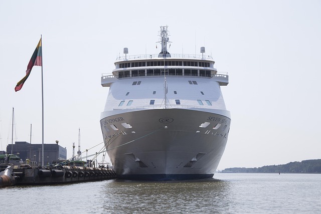 Free Ship Cruise Ship photo and picture