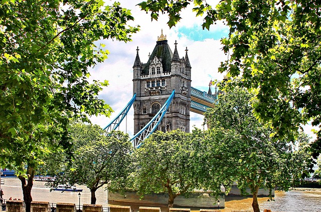 Free Tower Bridge London photo and picture