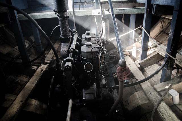 Free Engine Boat photo and picture