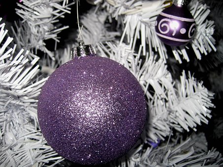 Free Christmas Ornament photo and picture