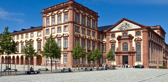 Free Mannheim Castle photo and picture
