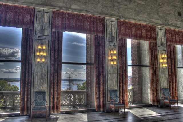 Free Town Hall Oslo photo and picture