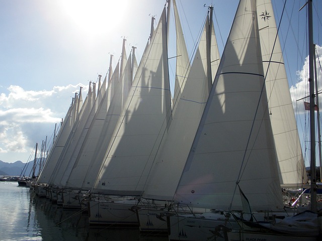 Free Sailing Boats Yacht photo and picture