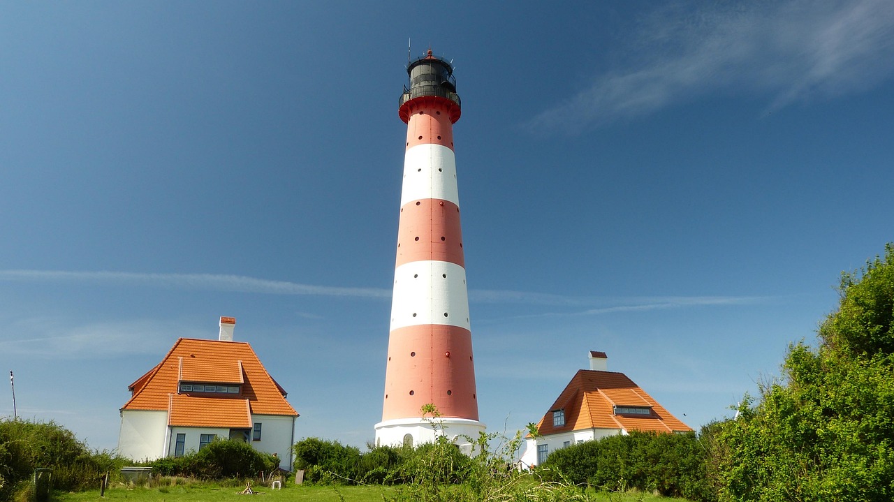 lighthouse-584906_1280.jpg