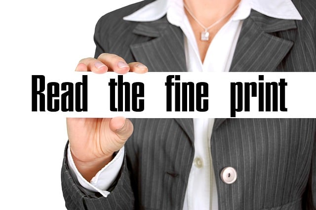 Free contract fine print businesswoman illustration