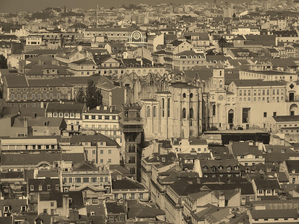 Embracing the Past: How Lisbon’s Festivals Celebrate Its Cultural Heritage