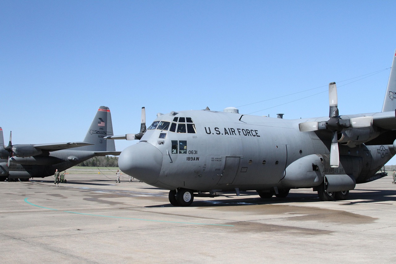 Airplane - free online jigsaw puzzle photo