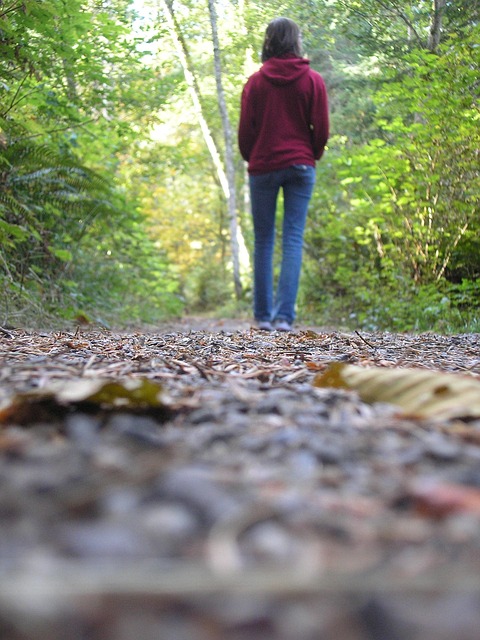 Girl Walking Autumn - Free photo on Pixabay