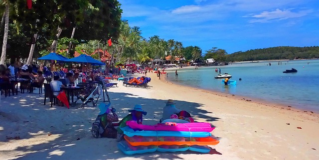 Free Beach Chaweng photo and picture
