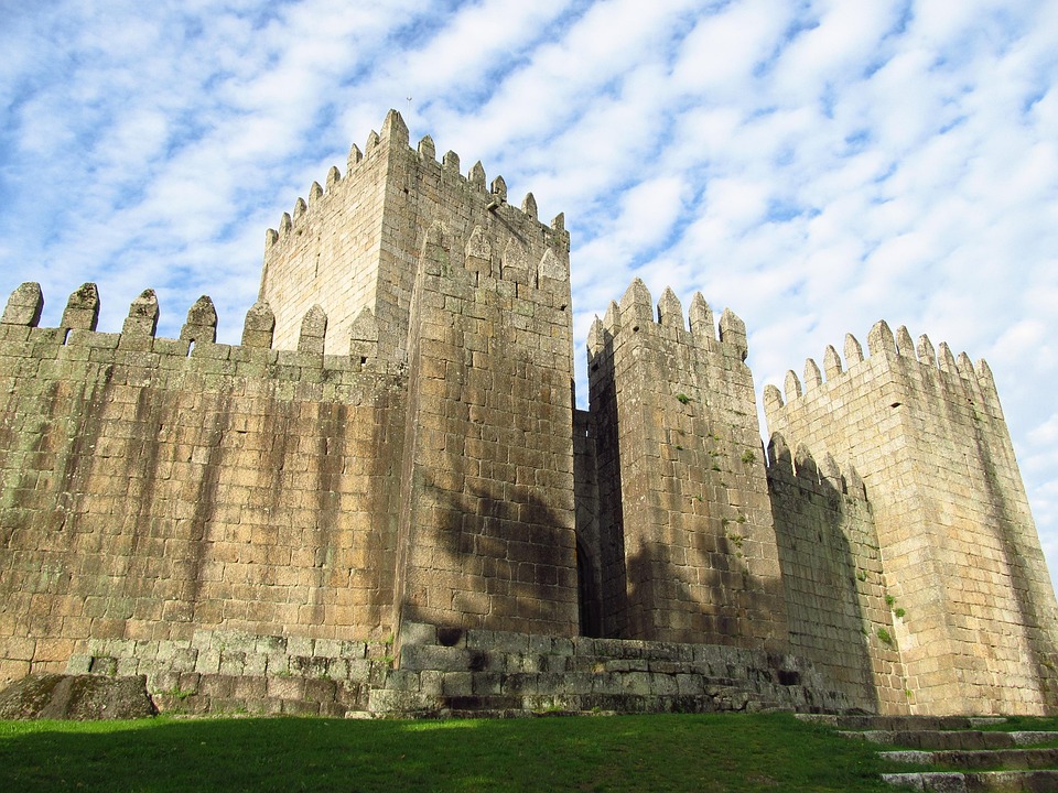 Portugal by Public Transport: A Journey Through Culture and Nature