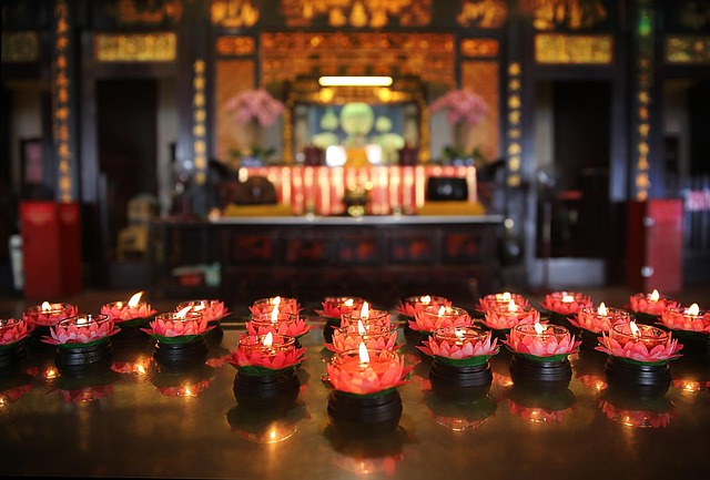 Chinese, temple, asian and asia — photo by misbahhammoud