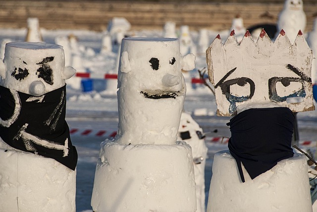 Free Snowmen Three photo and picture