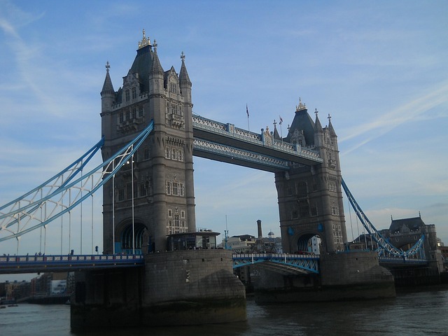 Free Tower Brigde Drawbridge photo and picture