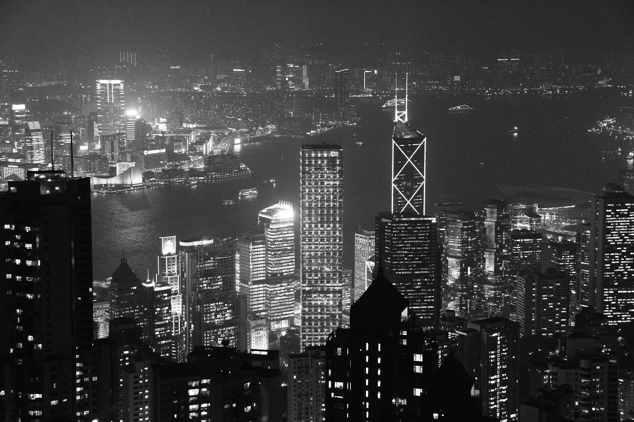 Night - free online jigsaw puzzle photo