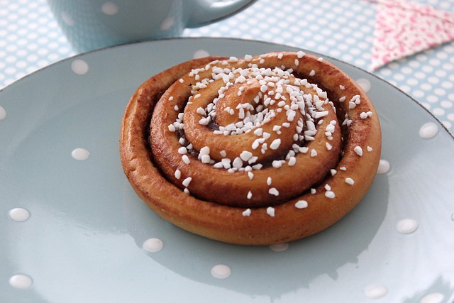 Free Cinnamon Roll Bake photo and picture