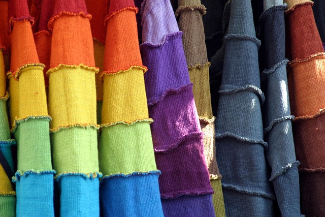 Stoffe, Bunt, Aufgehangen