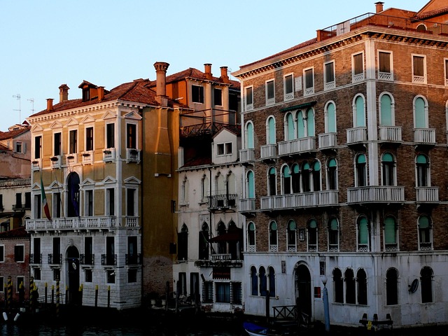 Free Palace Houses photo and picture