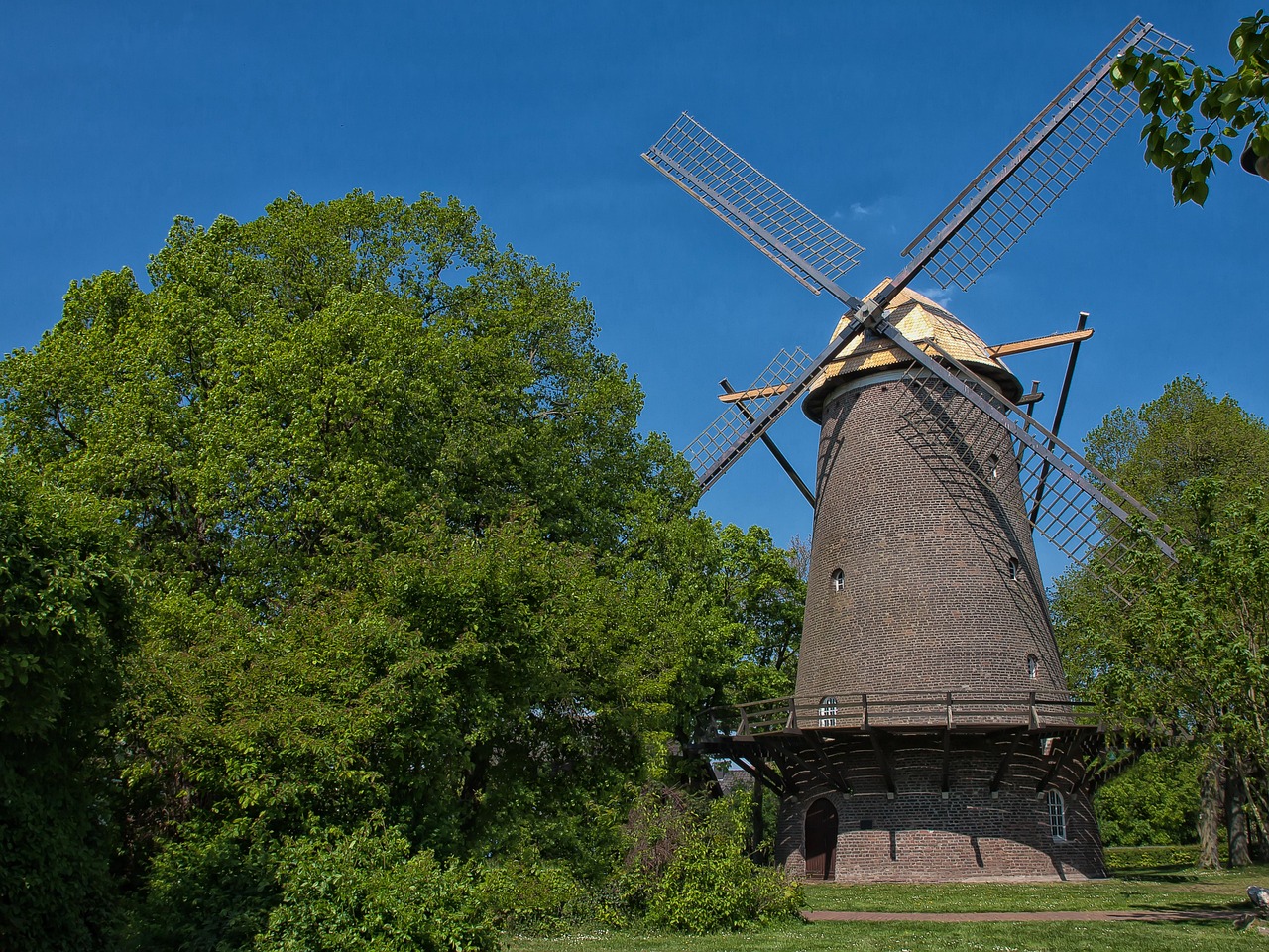 Windmill - free online jigsaw puzzle photo