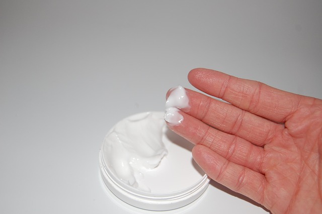 Creme, Mit Sahne Bestreichen, Pflege