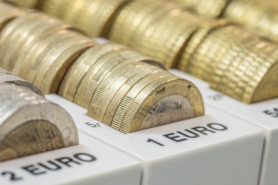 お金, コイン, ユーロ, 通貨, 正貨, 金属, ルース ・ チェンジ, 金融, 現金, 金属のお金