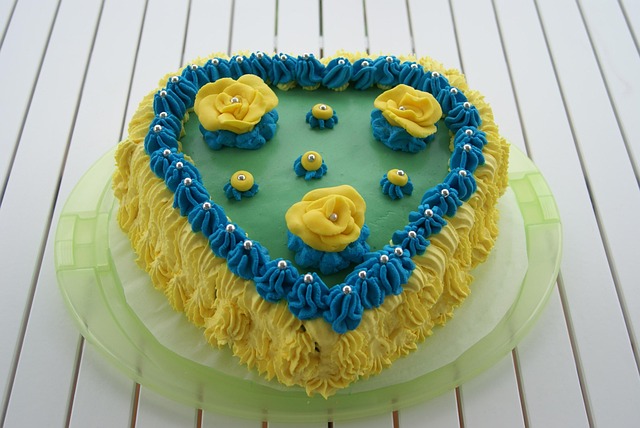 Free Cream Cake Yellow photo and picture