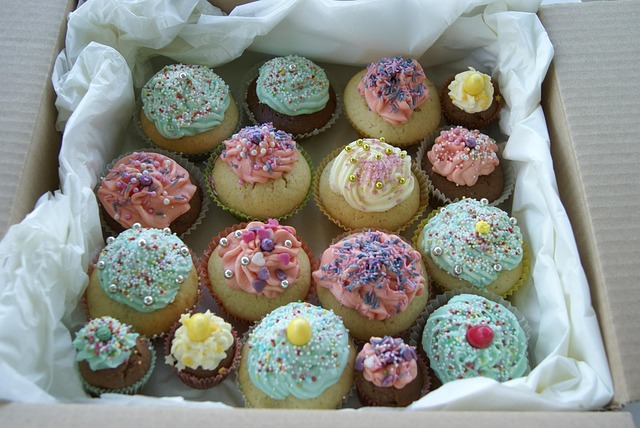 Free Cupcakes Multicoloured photo and picture