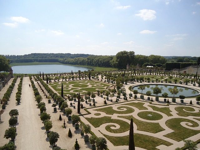 Free Versailles Palace photo and picture